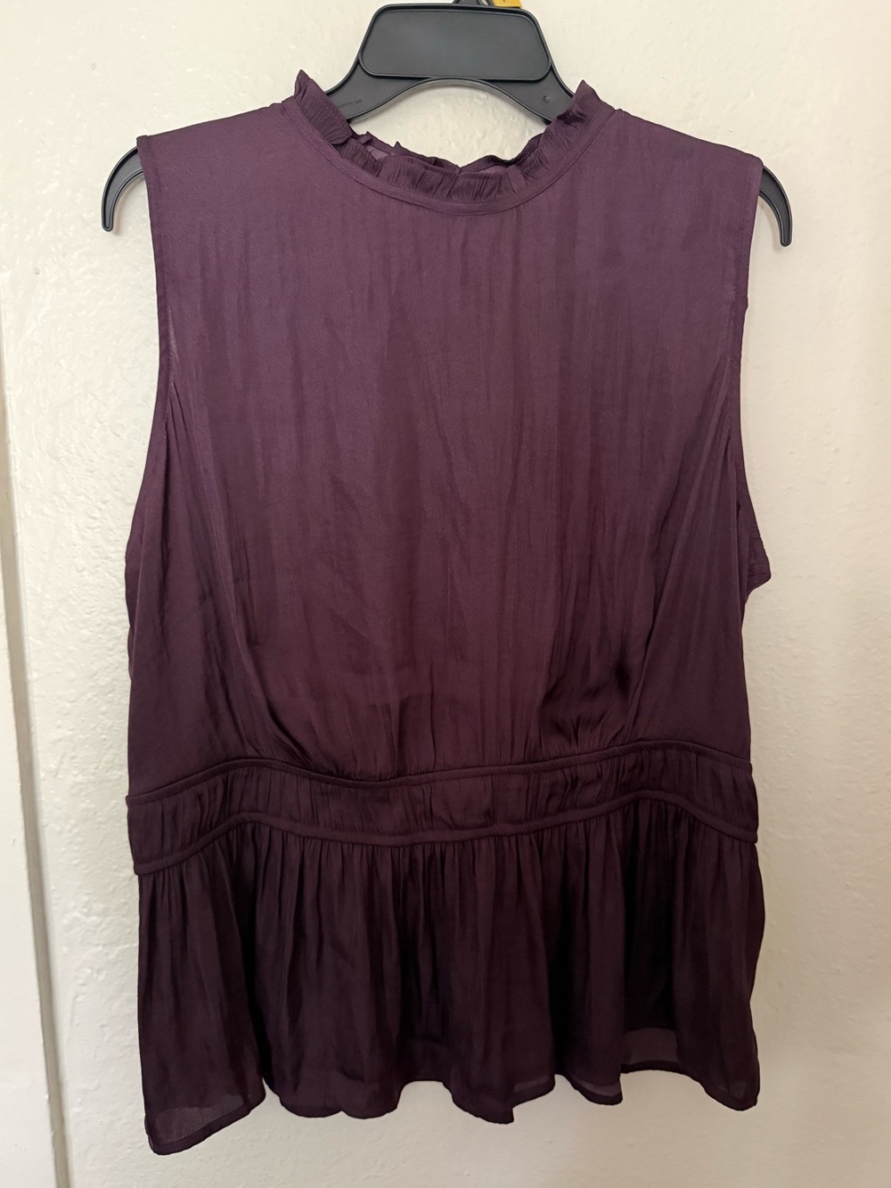 Calligraphie Women’s Purple Size XL Sleeveless Blouse with an elastic waistband